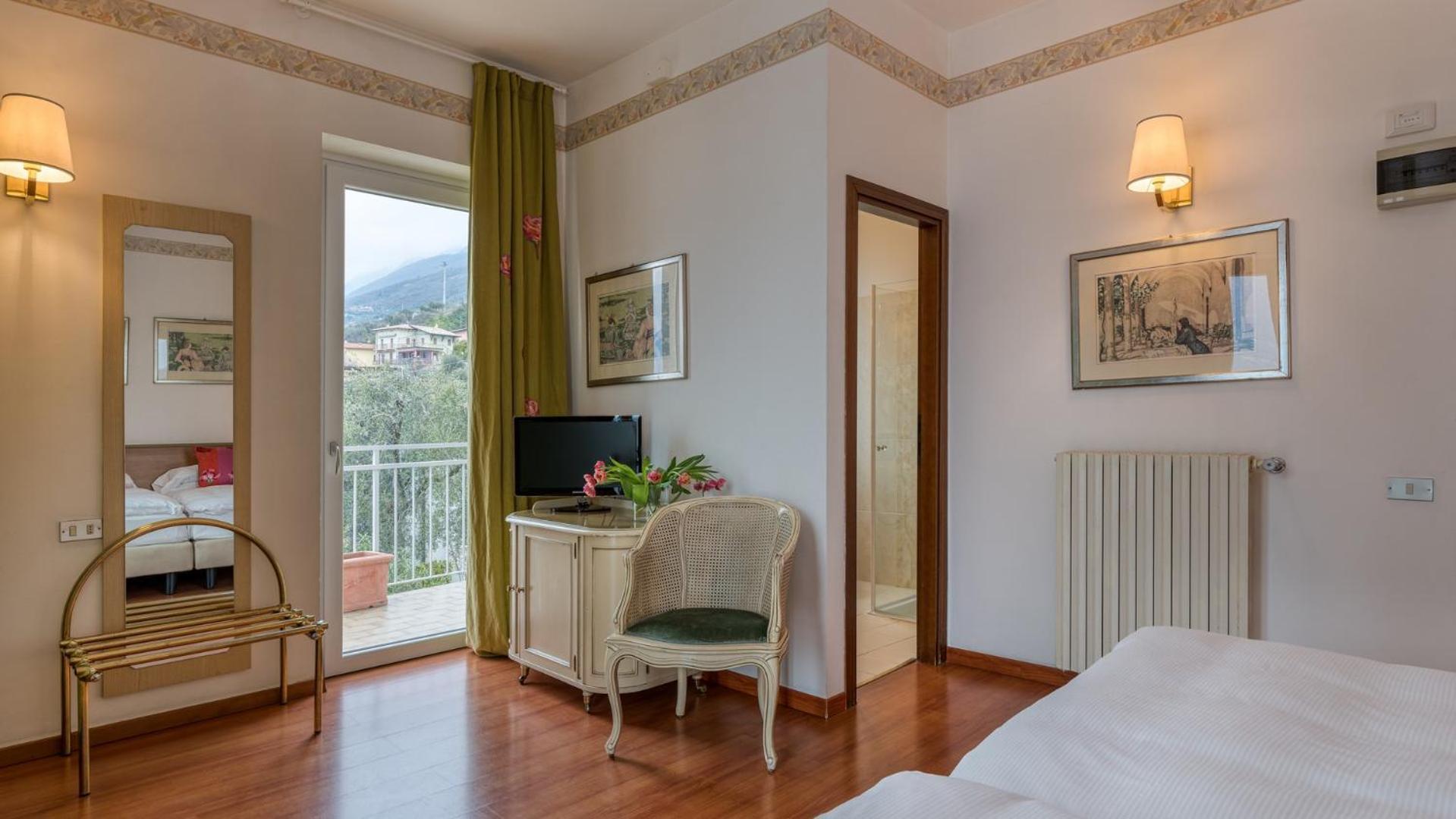 La Caletta Hotel Bolognese Бренцоне сул Гарда Екстериор снимка